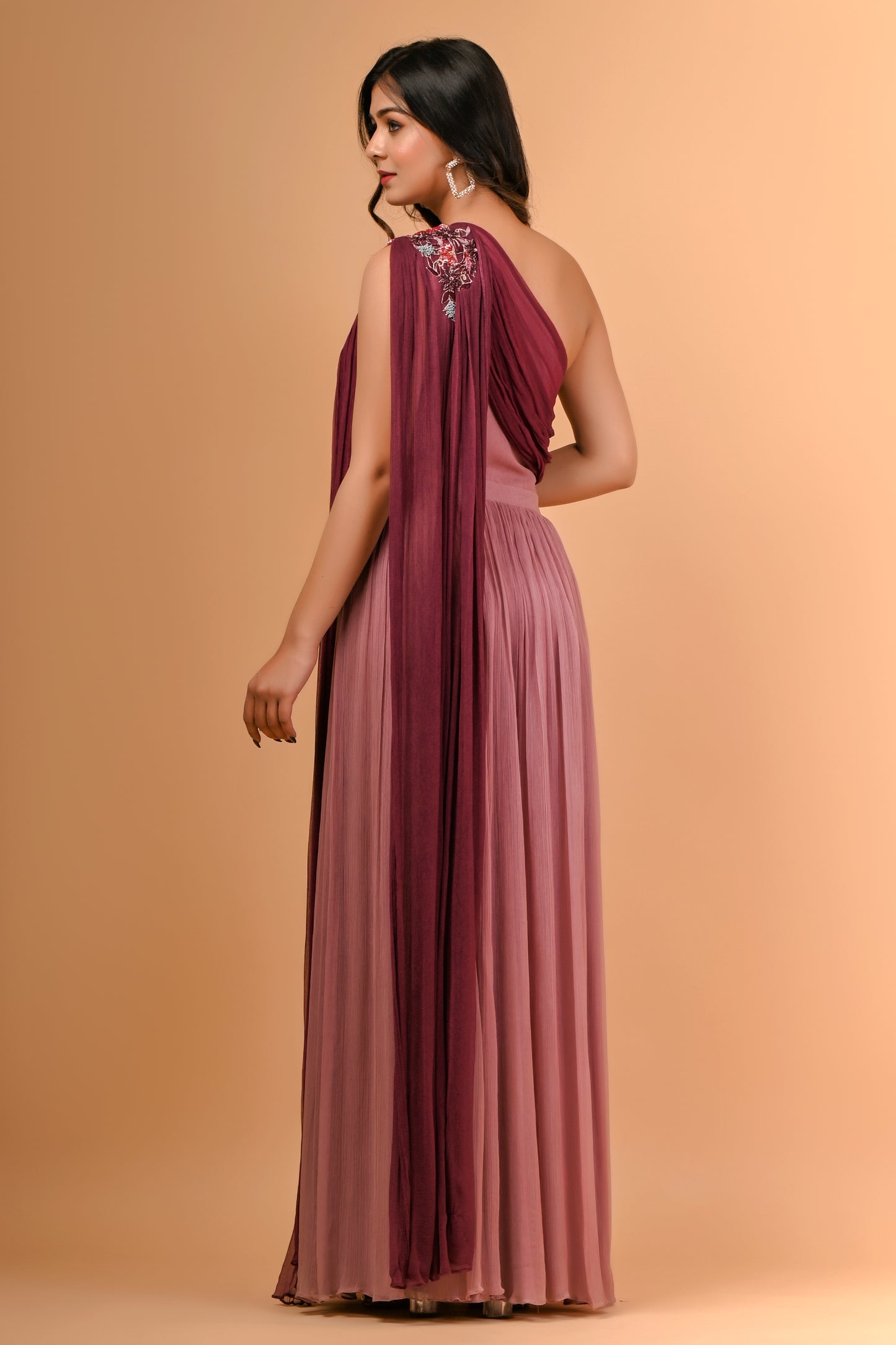 ONE SHOULDER GOWN